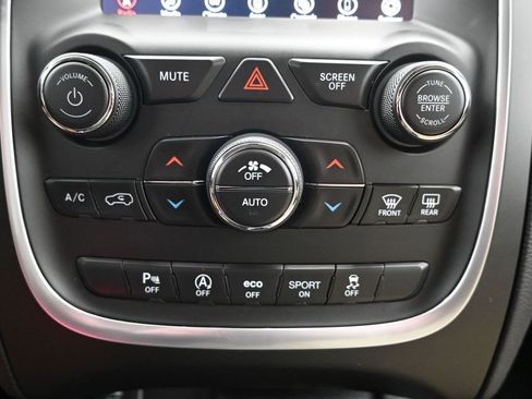 Used 2019 Dodge Durango SXT image 14