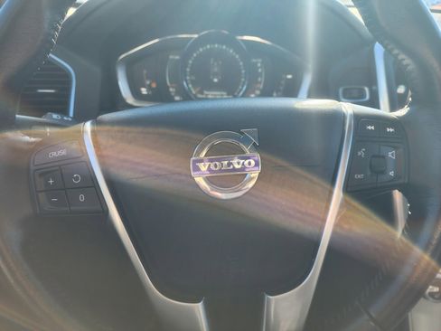 Used 2017 Volvo XC60 T6 Dynamic w/ Preferred Option Package image 20