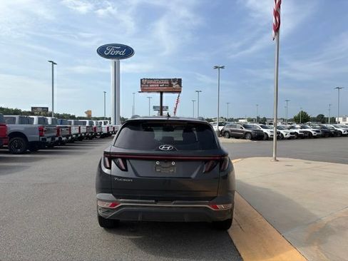 Used 2023 Hyundai Tucson SEL w/ Winter Package FWD image 4