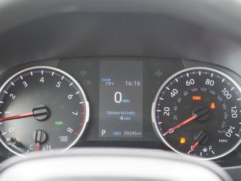 Used 2022 Toyota RAV4 LE FWD image 18