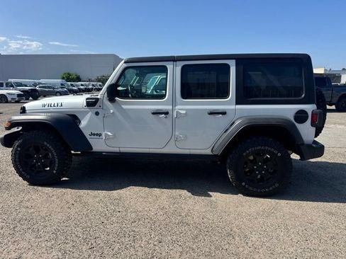 Used 2023 Jeep Wrangler Unlimited w/ Cold Weather Group AWD/4WD image 8