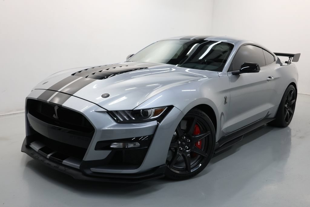Used 2020 Ford Mustang Shelby GT500 w/ Carbon Fiber Track Pack RWD image 1