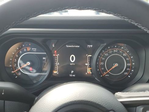 New 2025 Jeep Gladiator Rubicon w/ Convenience Group image 8