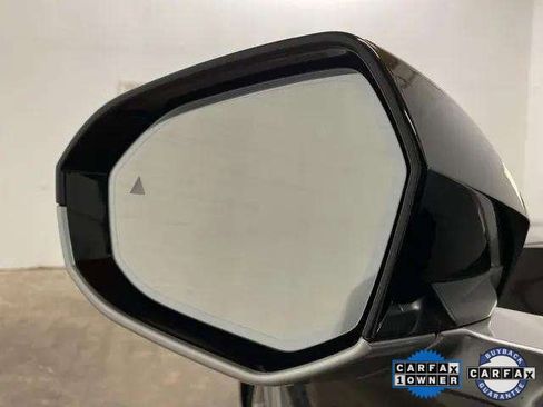 Used 2025 BMW 530i xDrive image 96