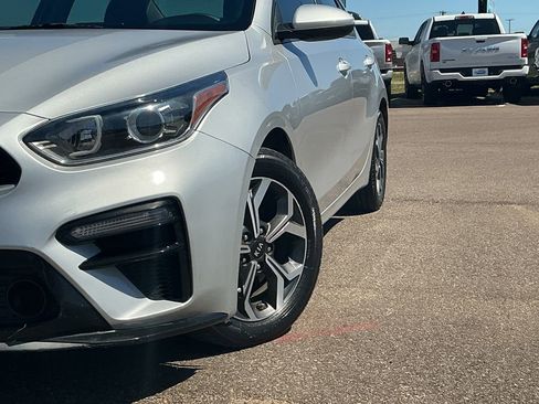 Used 2020 Kia Forte LXS FWD image 15