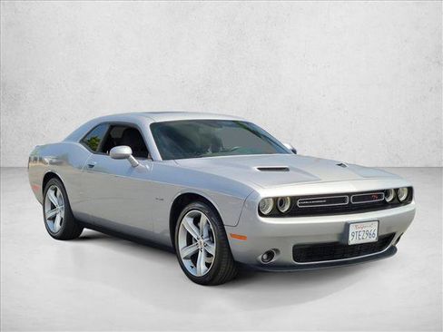 Used 2017 Dodge Challenger R/T w/ Sound Group RWD image 4
