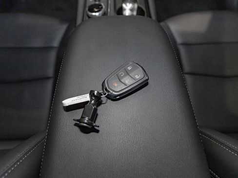 Used 2023 Cadillac XT6 Sport w/ LPO, ONYX Package image 40