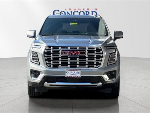 Used 2025 GMC Yukon XL Denali image 9