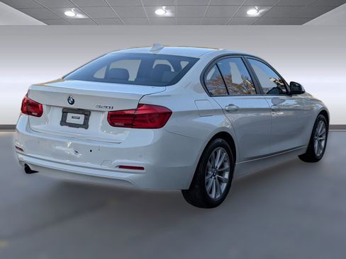 Used 2016 BMW 320i Sedan image 9