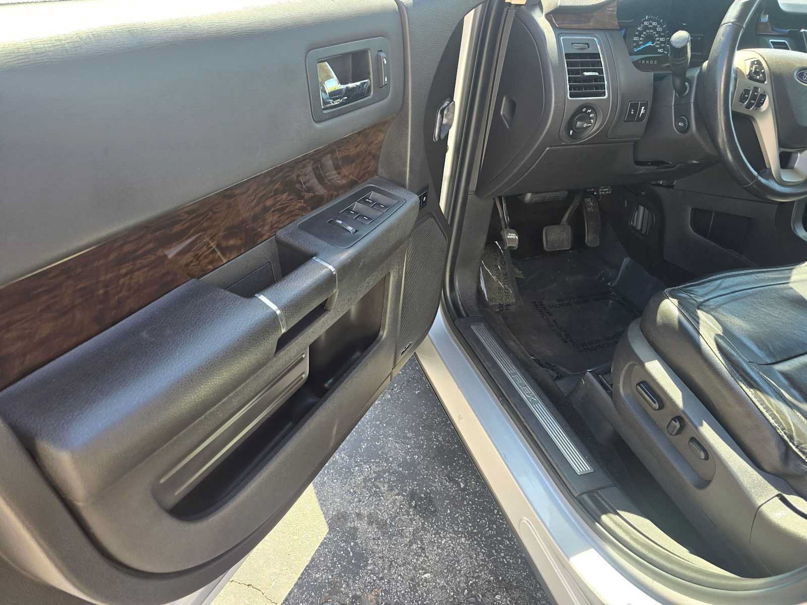 Used 2013 Ford Flex Limited AWD/4WD image 21
