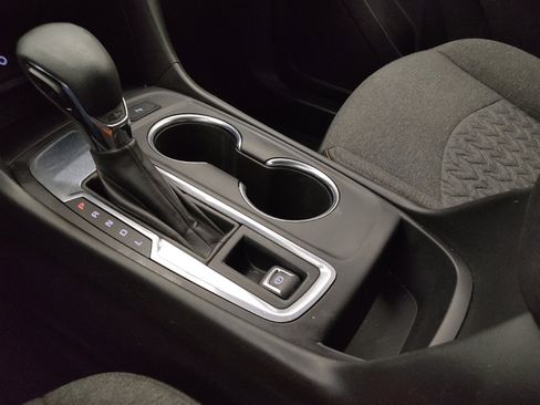 Used 2024 Chevrolet Equinox LT FWD image 26