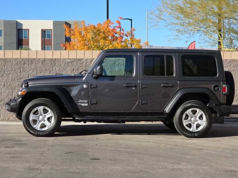 Used 2018 Jeep Wrangler Unlimited Sport S image 6