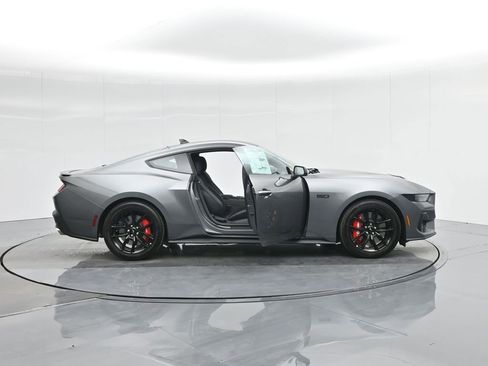 New 2025 Ford Mustang GT image 4