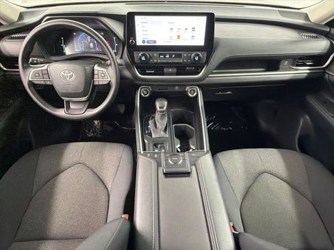 Certified 2025 Toyota Grand Highlander FWD image 37