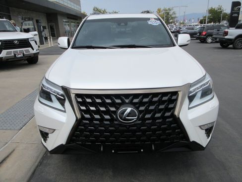 Used 2023 Lexus GX 460 w/ Black Line Special Edition AWD/4WD image 13