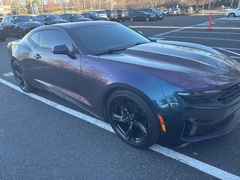 Used 2021 Chevrolet Camaro LT w/ Technology Package image 11