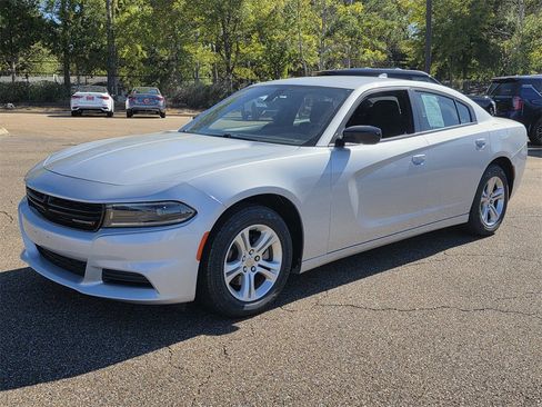 Used 2023 Dodge Charger SXT image 6