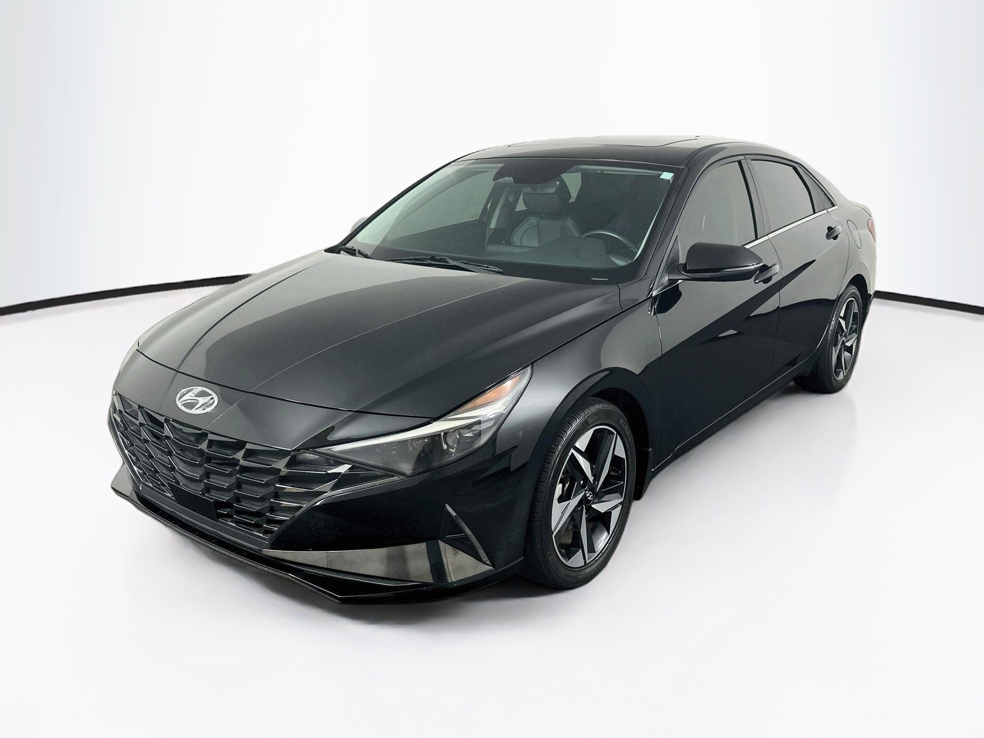 Used 2023 Hyundai Elantra Limited FWD image 3