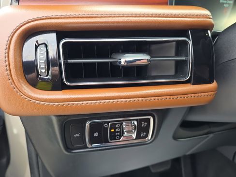 Used 2023 Lincoln Aviator Reserve w/ Equipment Group 201A image 26