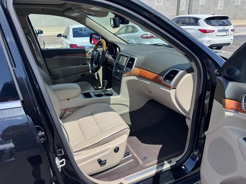Used 2013 Jeep Grand Cherokee Overland RWD image 27