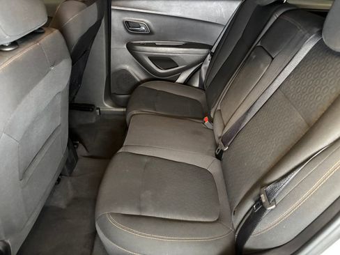 Used 2019 Chevrolet Trax LS w/ Tint and Cruise Package AWD/4WD image 21