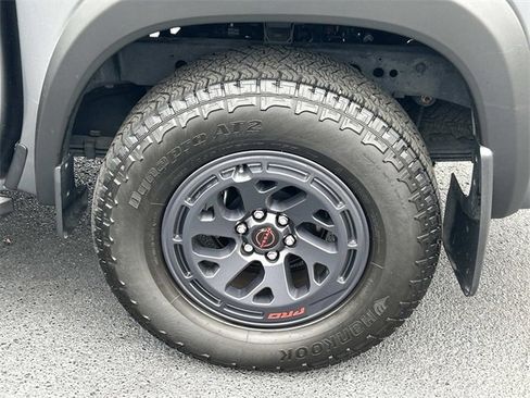 Used 2025 Nissan Frontier PRO-4X image 13