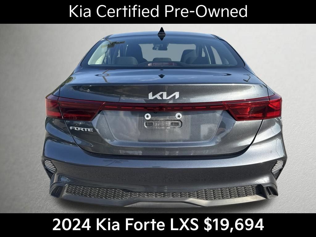 Certified 2024 Kia Forte LXS FWD image 5