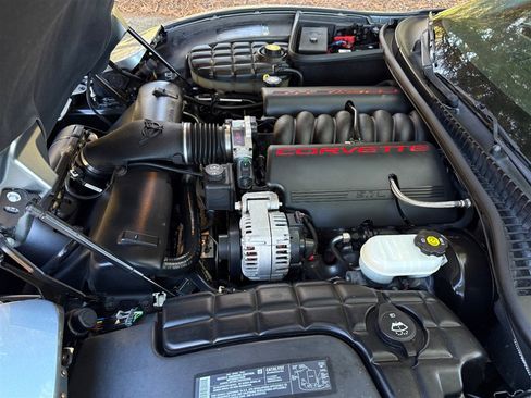 Used 2004 Chevrolet Corvette Convertible w/ Preferred Equipment Group image 68