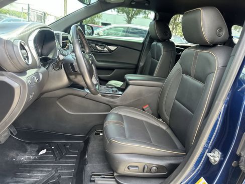 Used 2022 Chevrolet Blazer Premier FWD image 3