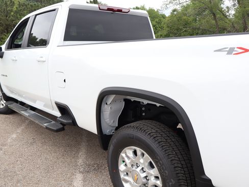 New 2026 Chevrolet Silverado 3500 LT w/ Safety Package AWD/4WD image 11