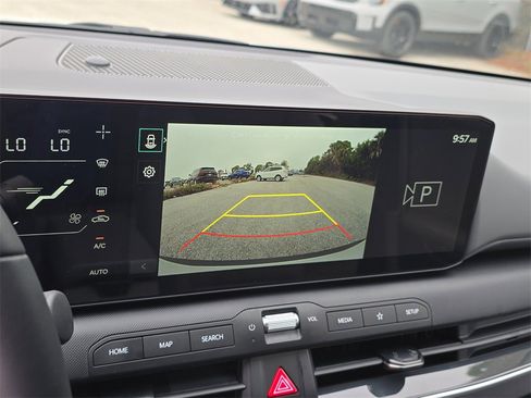 New 2025 Kia K4 EX image 24