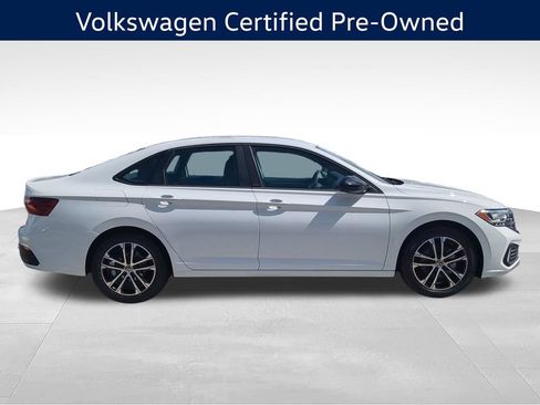 Certified 2024 Volkswagen Jetta Sport FWD image 2