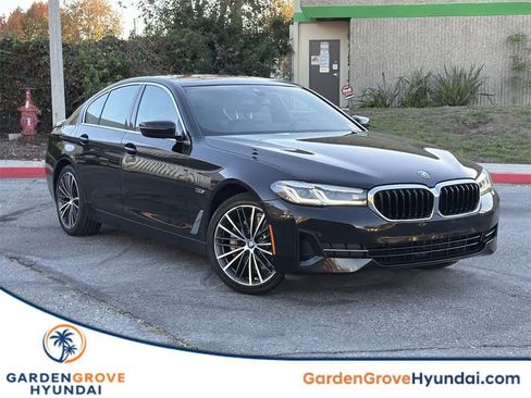 Used 2023 BMW 530e xDrive image 1