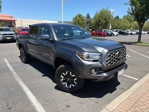 Certified 2023 Toyota Tacoma TRD Off-Road w/ Technology Package AWD/4WD image 1