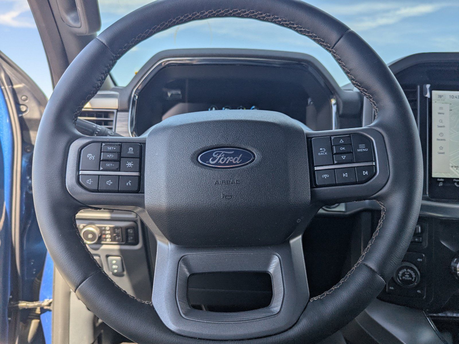 Used 2025 Ford F150 Lariat w/ Equipment Group 501A Mid AWD/4WD image 31