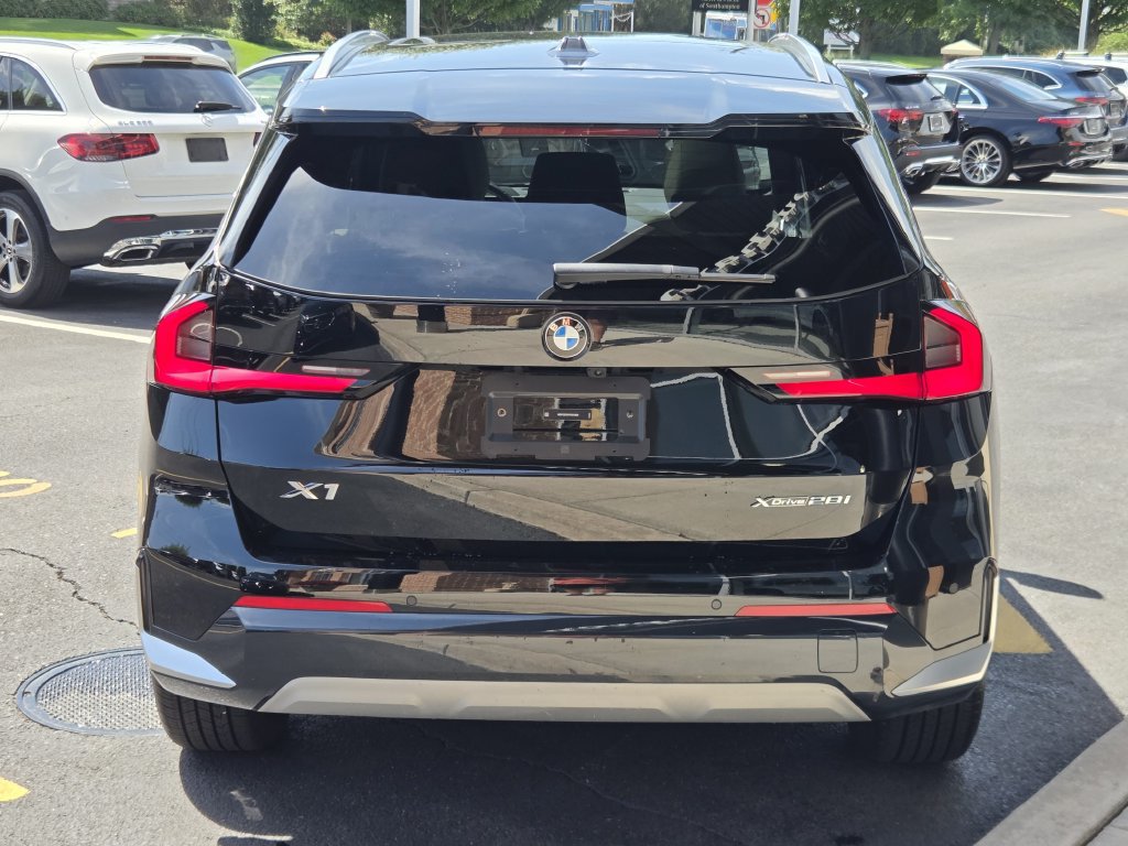 Used 2023 BMW X1 xDrive28i w/ Premium Package AWD/4WD image 9