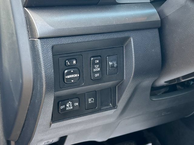 Used 2019 Toyota Tundra SR5 w/ Convenience Package AWD/4WD image 31