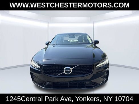 Used 2024 Volvo S60 B5 Plus FWD image 2