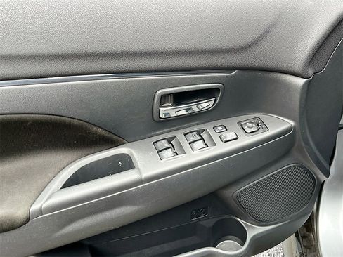 Used 2022 Mitsubishi Outlander Sport FWD image 16