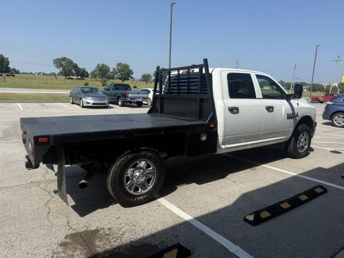 Used 2016 RAM 3500 Tradesman w/ Chrome Appearance Group AWD/4WD image 3
