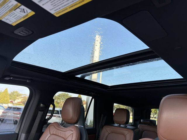 Used 2022 Lincoln Navigator Reserve AWD/4WD image 35
