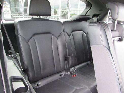 Used 2018 Audi Q7 3.0T Premium Plus w/ Premium Plus Package image 33