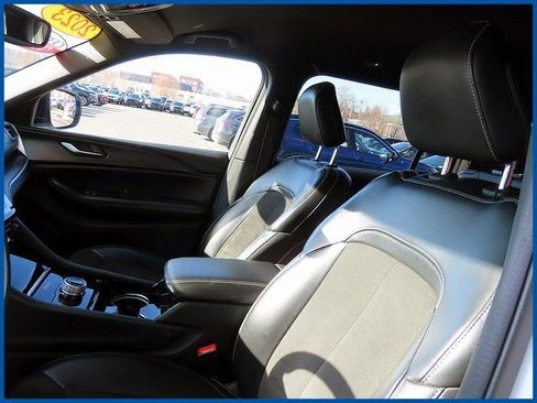 Used 2023 Jeep Grand Cherokee L Laredo image 14