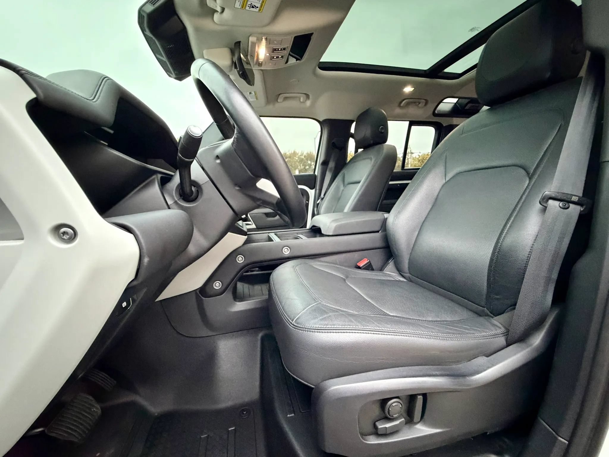 Used 2024 Land Rover Defender 110 S AWD/4WD image 25