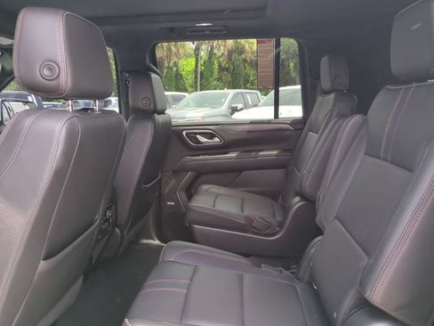 Certified 2022 Chevrolet Suburban RST w/ Luxury Package RWD image 17
