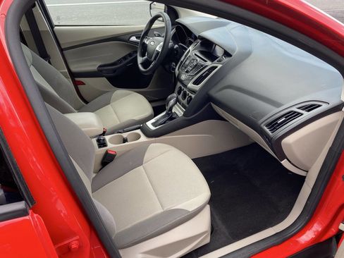 Used 2014 Ford Focus SE image 12