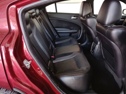 Used 2019 Dodge Charger SXT w/ Leather Interior Group RWD image 15
