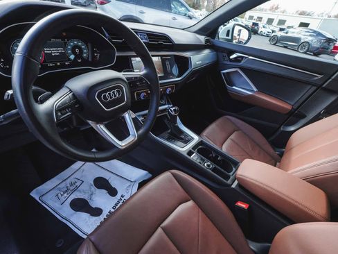 Used 2025 Audi Q3 2.0T Premium image 3