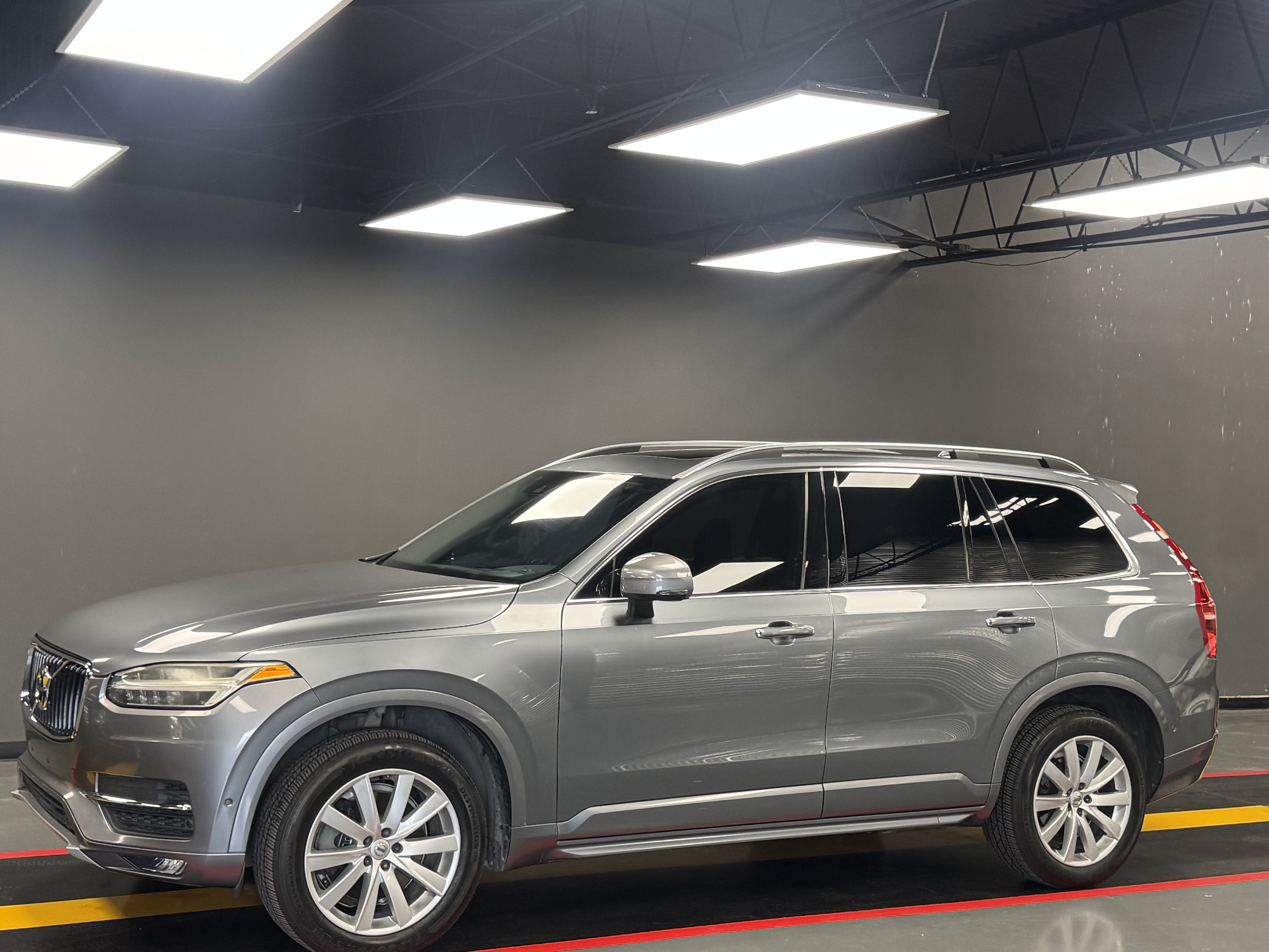 Used 2017 Volvo XC90 T6 Momentum w/ Vision Package AWD/4WD image 1