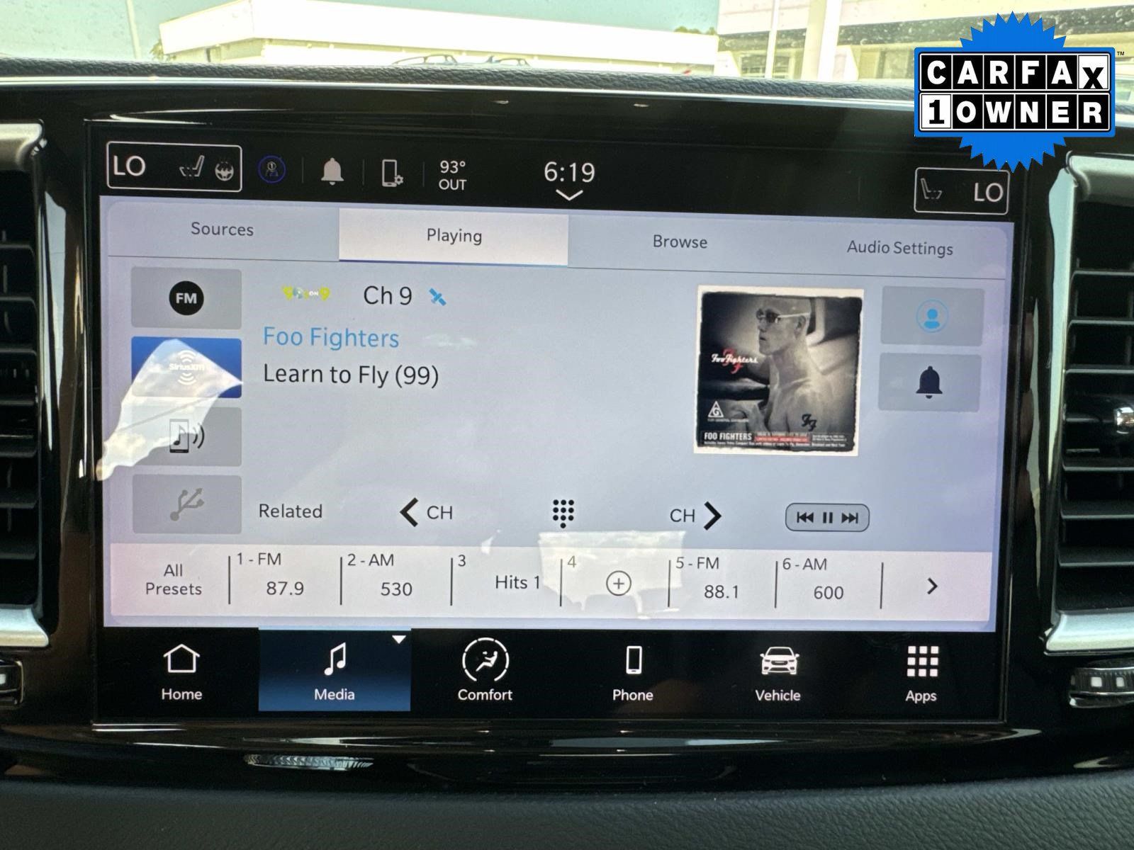 Used 2024 Chrysler Pacifica Touring-L FWD image 25